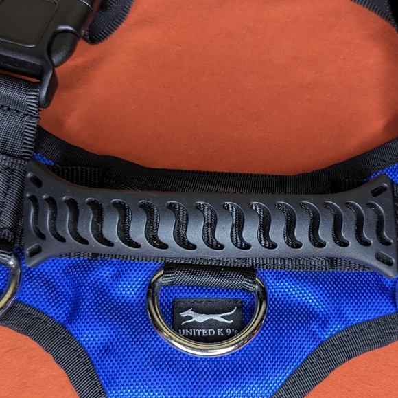United K-9 No Pull Service Dog Harness. 3 Ring Versatile Leash Attachments - Picture 2 of 3